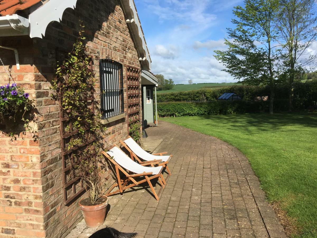 Crossways Self-Catering Cottage - Self Contained East Ravendale Esterno foto